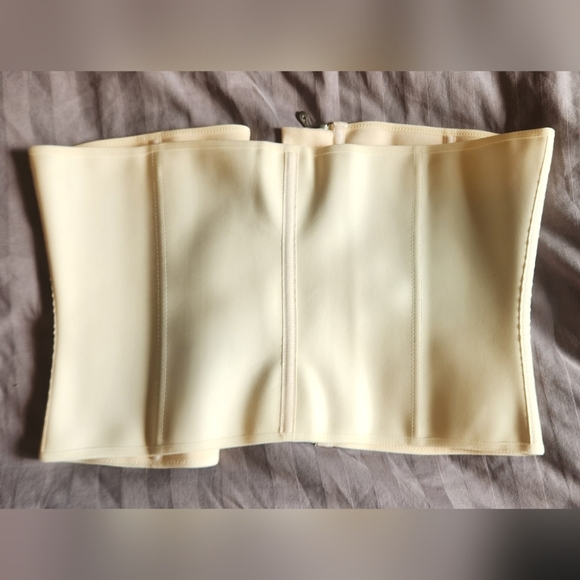 Waist Shaper - Picture 2 of 3